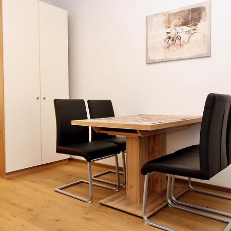 Central Studio Work And Travel Vienna Esterno foto
