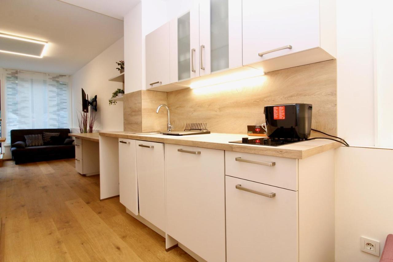 Central Studio Work And Travel Vienna Esterno foto