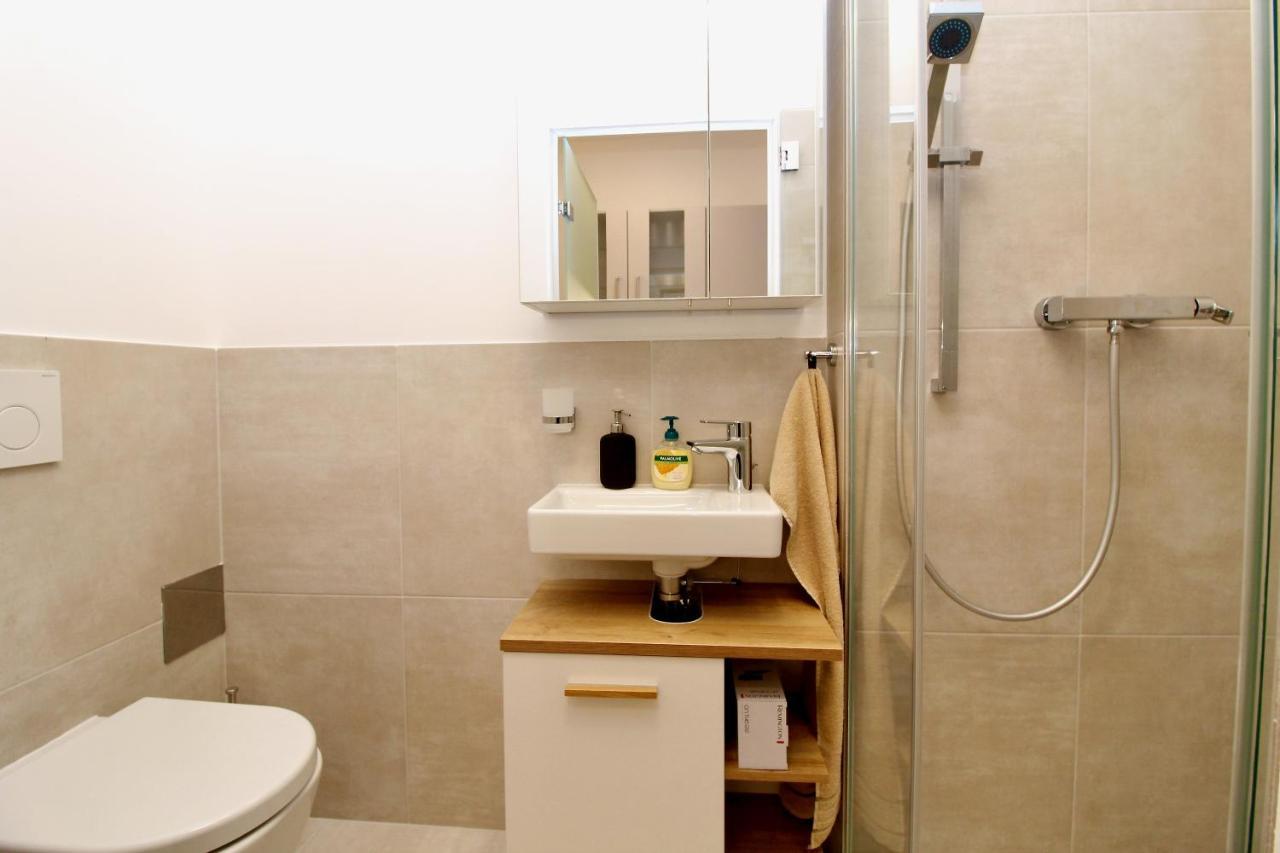 Central Studio Work And Travel Vienna Esterno foto